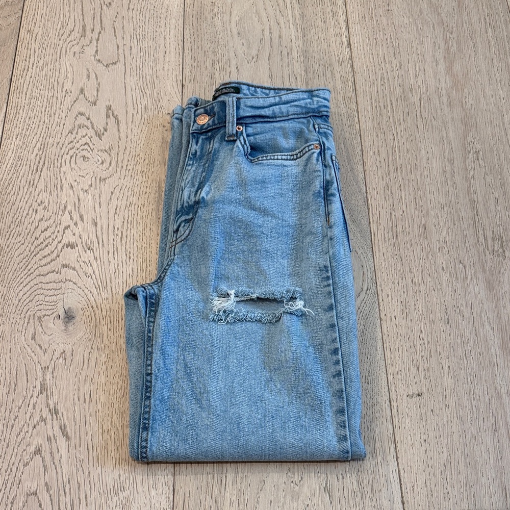 Wild Fable 90’s Relaxed Straight Jeans in Size 00